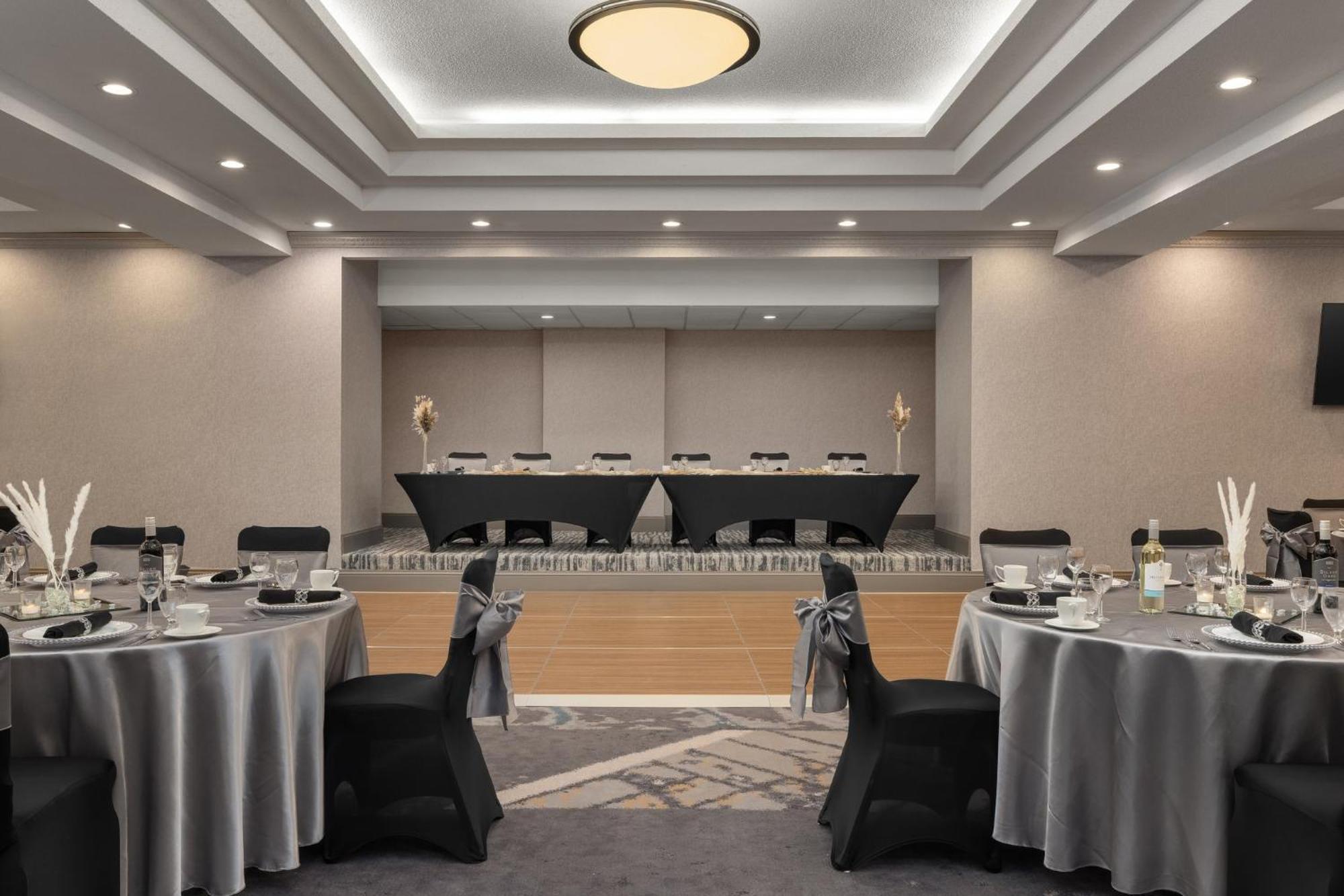 Holiday Inn Dubuque/Galena By Ihg Eksteriør bilde