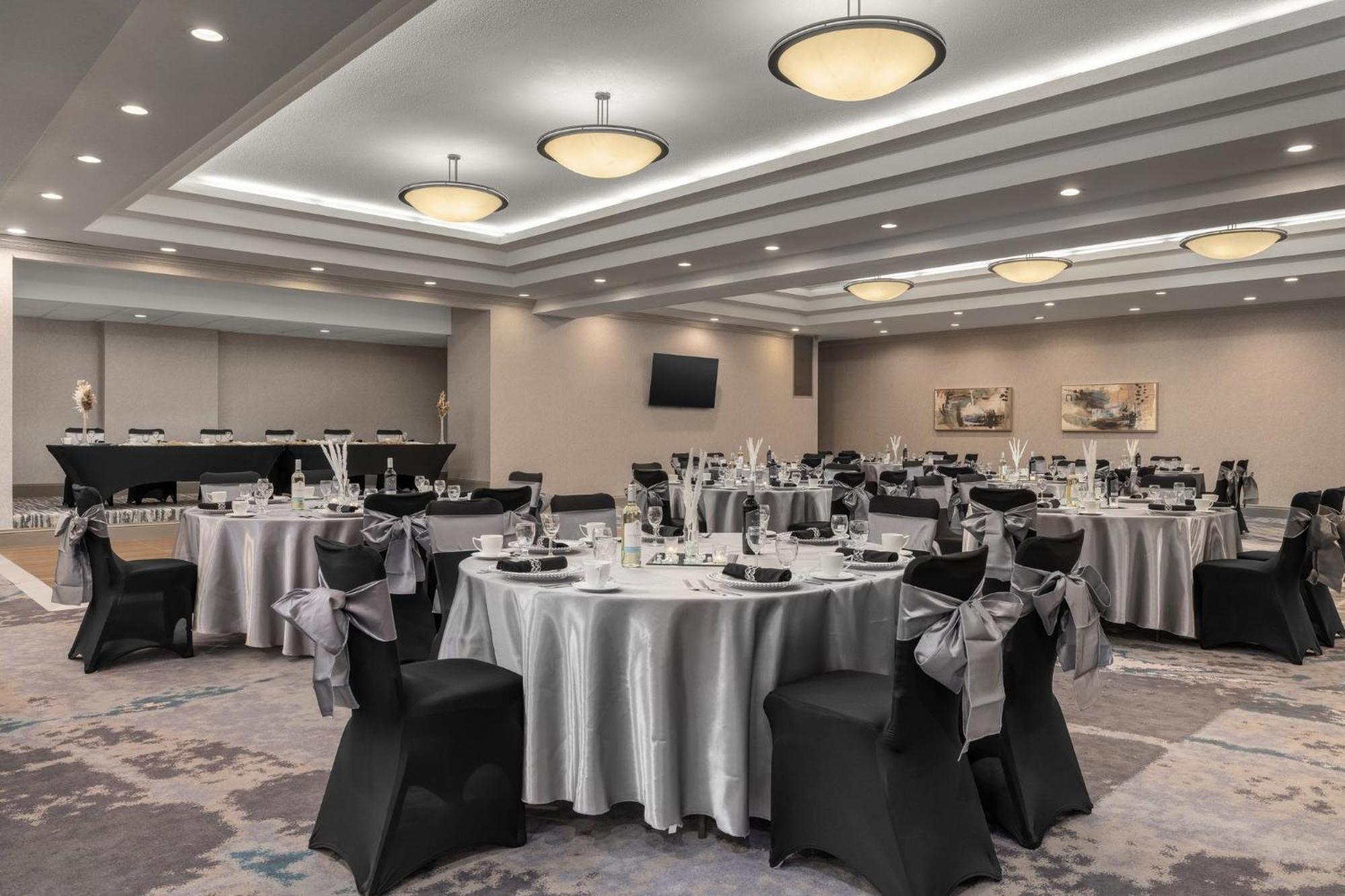 Holiday Inn Dubuque/Galena By Ihg Eksteriør bilde